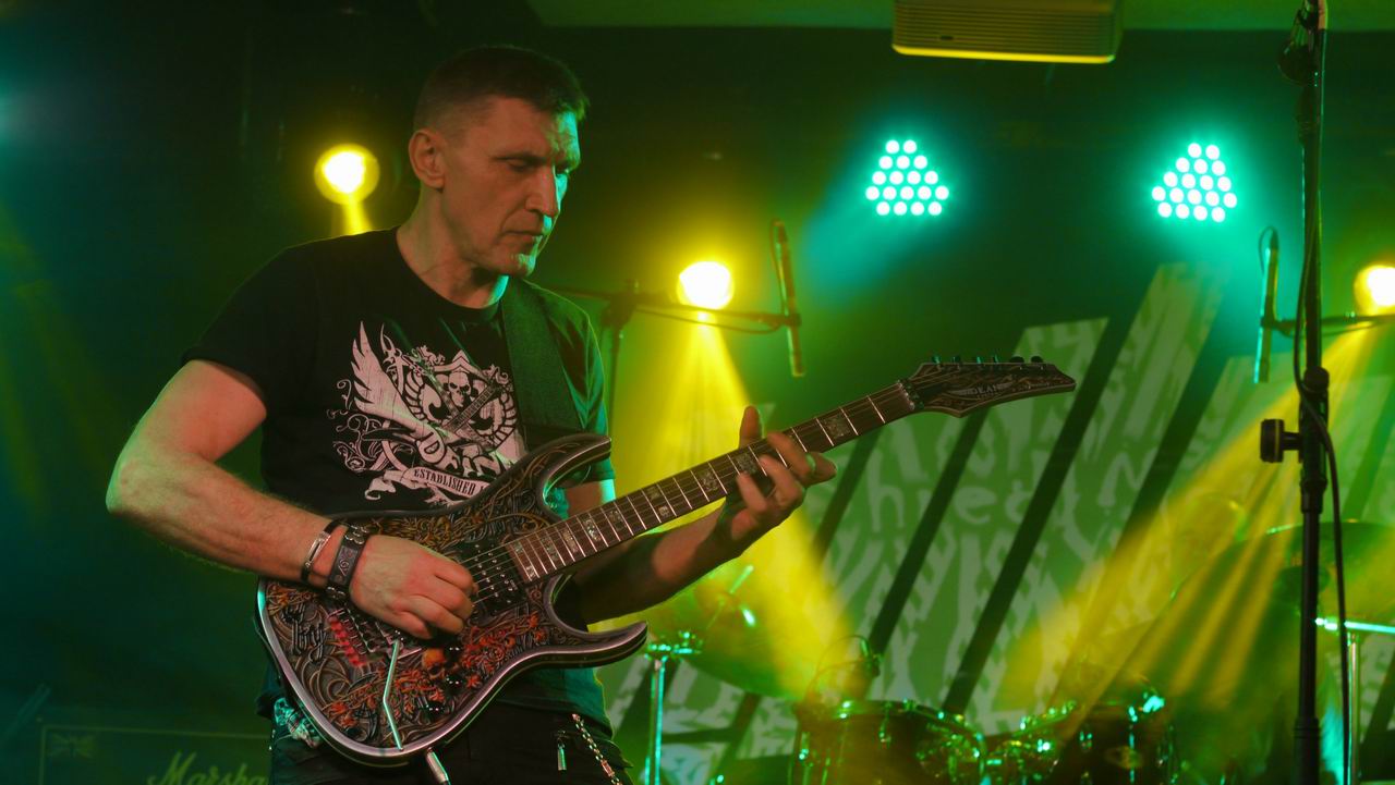 Vyacheslav Nichik performing live